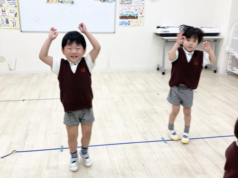 お遊戯会の練習をしました。《大阪市西区,新町にある幼児教育一体型保育園HUGアカデミー、一時預かり、一時保育》