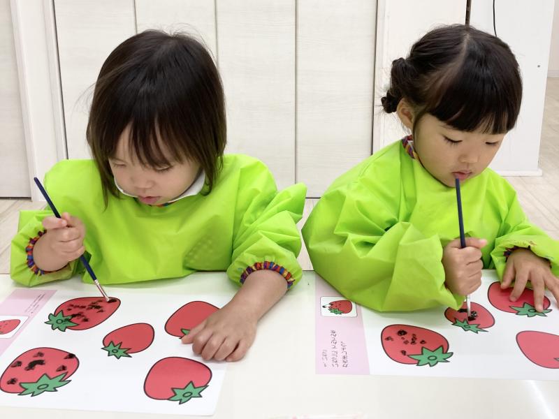 絵の具をしましたよ！《大阪市西区,新町にある幼児教育一体型保育園HUGアカデミー、一時預かり、一時保育》