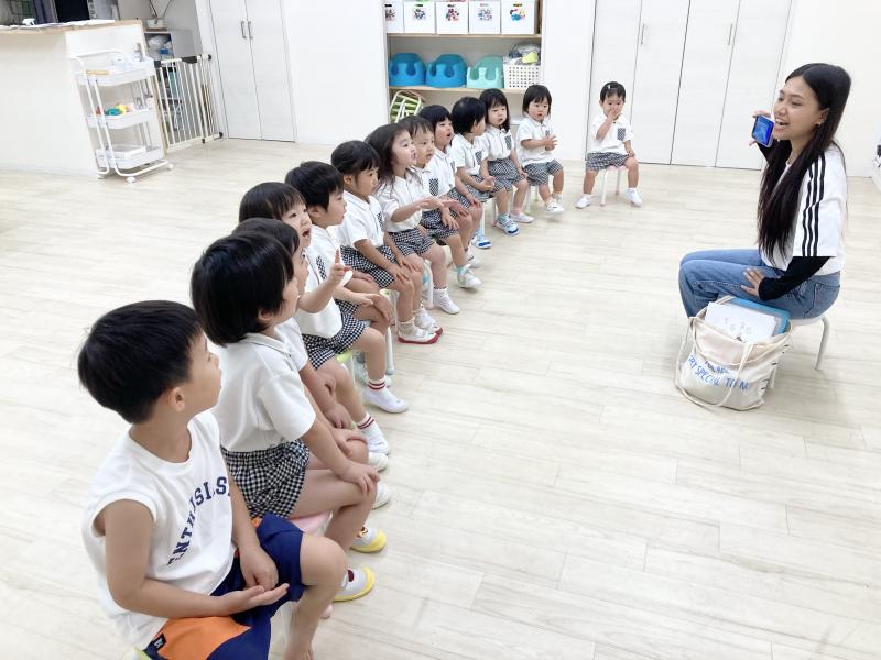 イングリッシュをしました！《大阪市西区,新町にある幼児教育一体型保育園HUGアカデミー、一時預かり、一時保育》