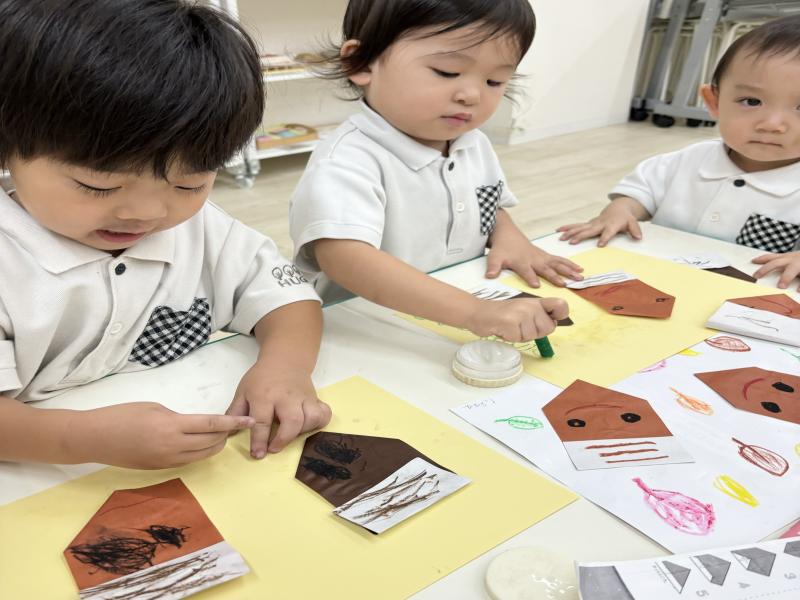 折り紙をしました！《大阪市西区,新町にある幼児教育一体型保育園HUGアカデミー、一時預かり、一時保育》