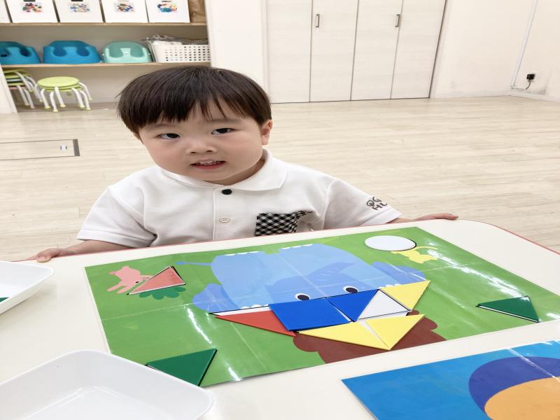 形のお勉強をしましたよ！《大阪市西区,新町にある幼児教育一体型保育園HUGアカデミー、一時預かり、一時保育》