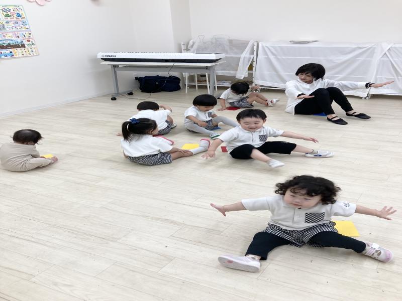 リトミックをしました！《大阪市西区,新町にある幼児教育一体型保育園HUGアカデミー、一時預かり、一時保育》