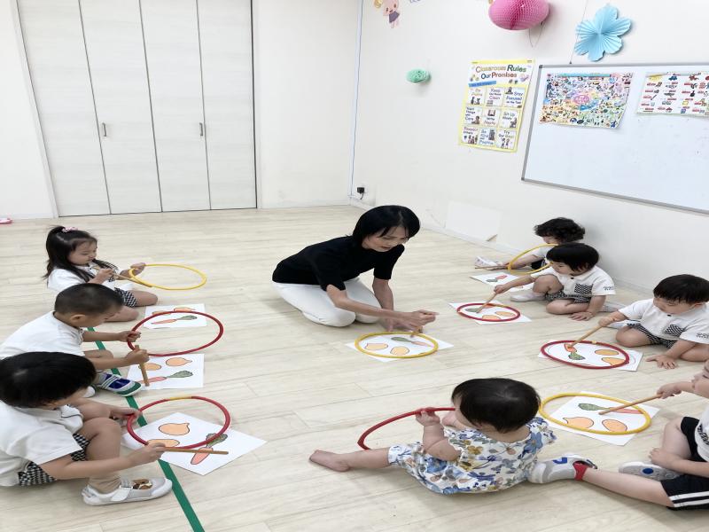 カレー作りでリズム打ち！《大阪市西区,新町にある幼児教育一体型保育園HUGアカデミー、一時預かり、一時保育》