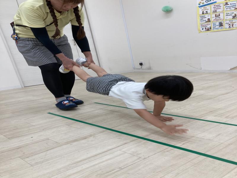 基礎運動をしました！《大阪市西区、新町にある幼児教室一体型保育園》