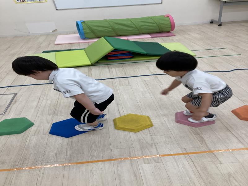 基礎運動！！《大阪市西区、新町にある幼児教室一体型保育園》