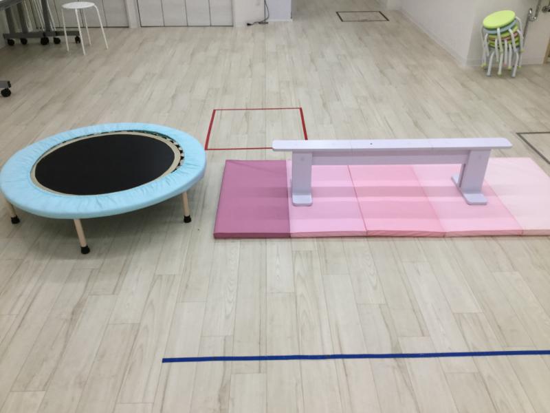 月曜日のカリキュラムは体操です《大阪市西区新町にある幼児教室一体型保育園》