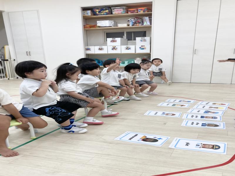 ライカ先生のイングリッシュ♡ 《大阪市西区,新町にある幼児教育一体型保育園HUGアカデミー、一時預かり、一時保育》
