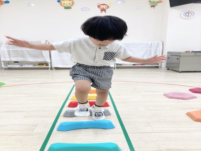 運動あそび《大阪市西区,新町にある幼児教育一体型保育園HUGアカデミー、一時預かり、一時保育》
