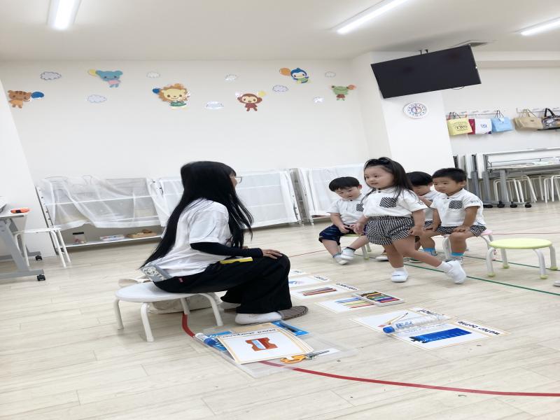イングリッシュ♪ 《大阪市西区,新町にある幼児教育一体型保育園HUGアカデミー、一時預かり、一時保育》