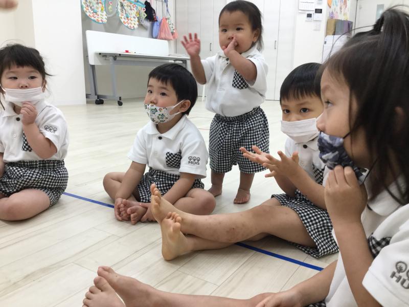 木曜日カリキュラムはリトミックです！《大阪市西区、新町にある幼児教育一体型保育園HUGアカデミー》