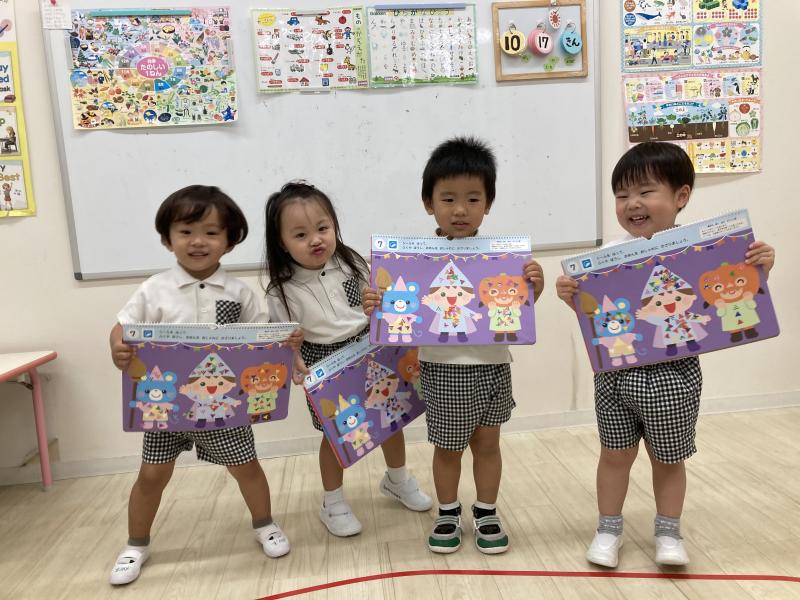 絵画をしました！《大阪市西区、新町にある幼児教室一体型保育園》