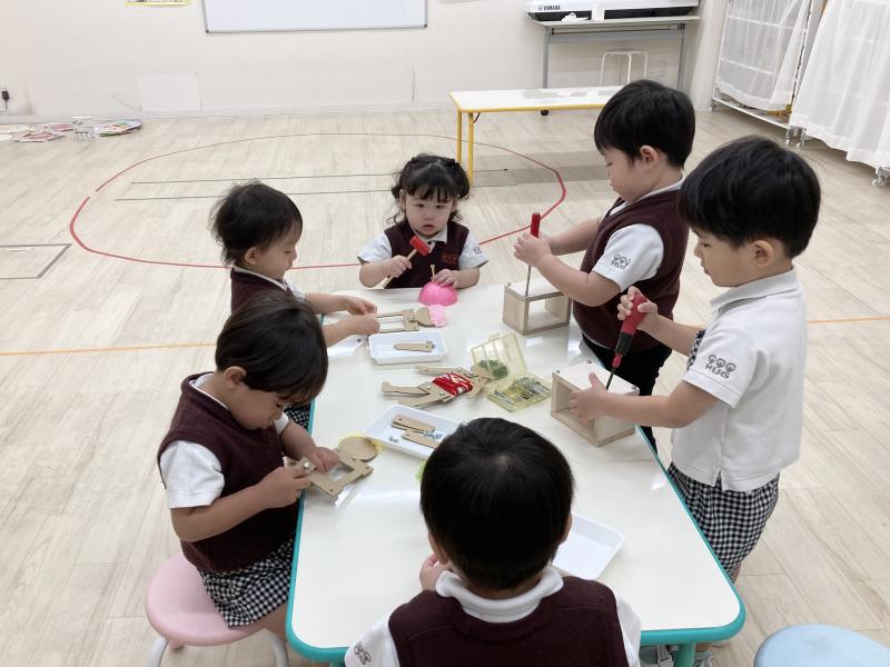 モンテッソーリ製作をしました！《大阪市西区,新町にある幼児教育一体型保育園HUGアカデミー、一時預かり、一時保育》