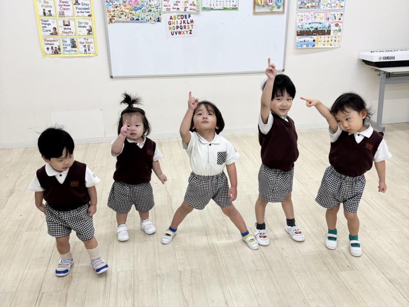 お遊戯会の練習《大阪市西区,新町にある幼児教育一体型保育園HUGアカデミー、一時預かり、一時保育》