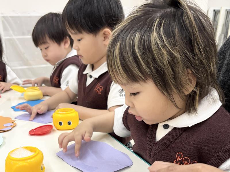 クラフト 《大阪市西区,新町にある幼児教育一体型保育園HUGアカデミー、一時預かり、一時保育》