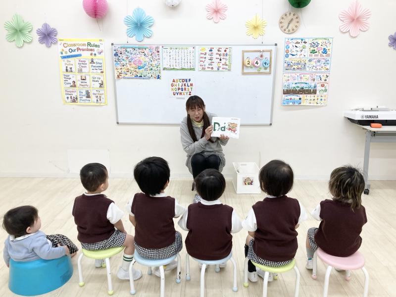 英語をしました！《大阪市西区、新町にある幼児教室一体型保育園》