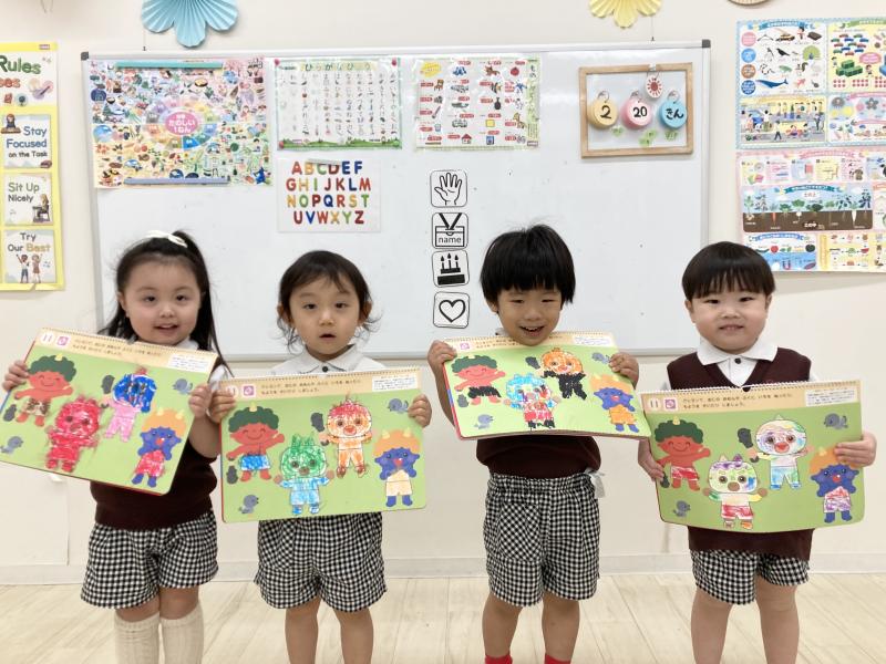 絵画をしました☆ 《大阪市西区,新町にある幼児教育一体型保育園HUGアカデミー、一時預かり、一時保育》