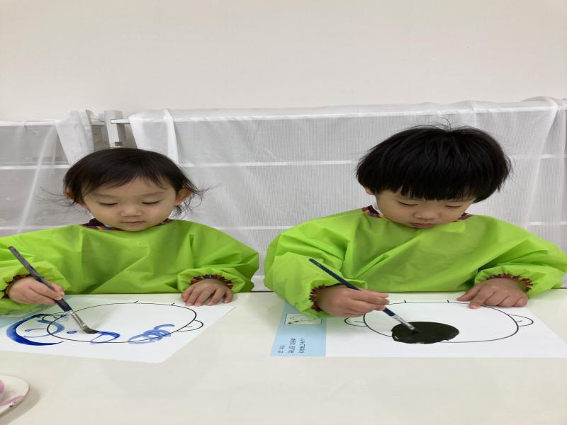 絵画をしました！《大阪市西区、新町にある幼児教室一体型保育園》