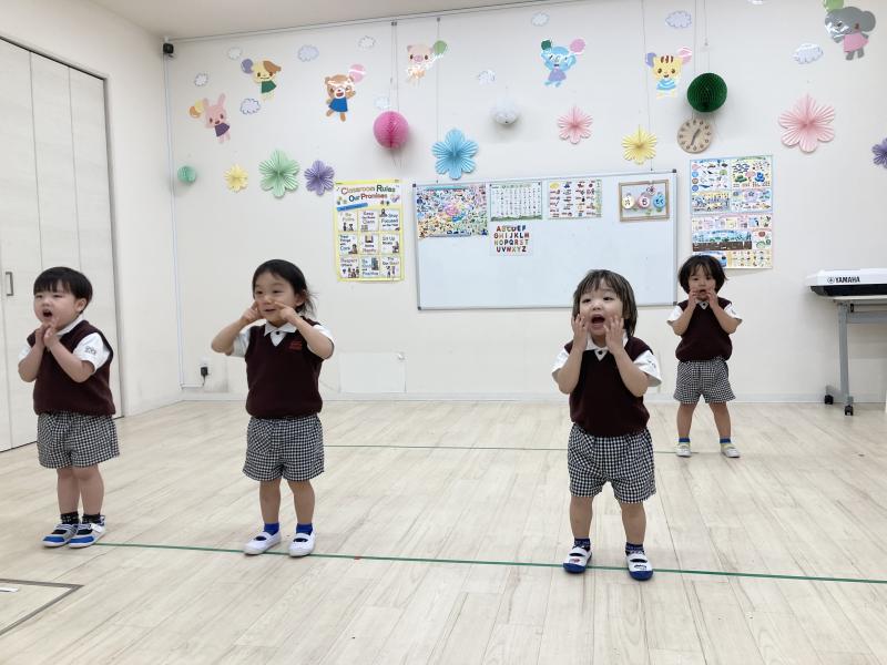 お遊戯会にむけて《大阪市西区,新町にある幼児教育一体型保育園HUGアカデミー、一時預かり、一時保育》