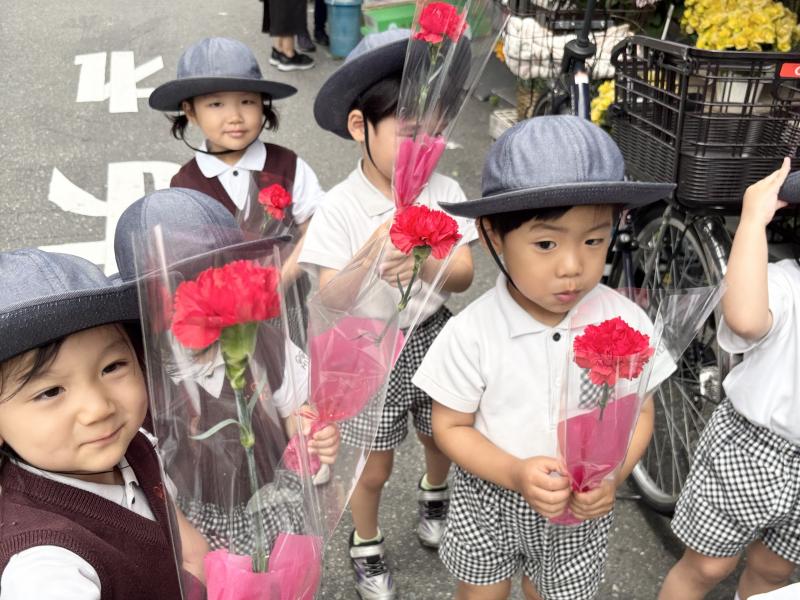 もうすぐ母の日♡ 《大阪市西区,新町にある幼児教育一体型保育園HUGアカデミー、一時預かり、一時保育》