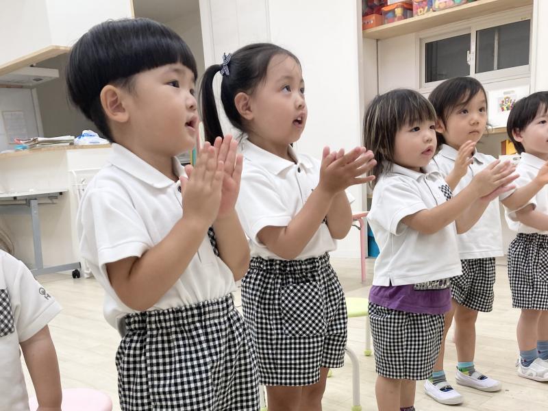 英語レッスン☆ 《大阪市西区,新町にある幼児教育一体型保育園HUGアカデミー、一時預かり、一時保育》