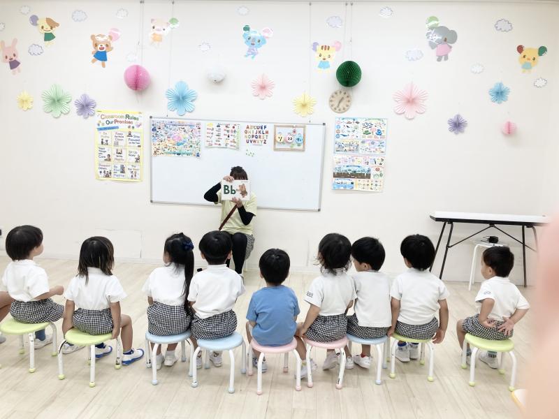 イングリッシュ☆ 《大阪市西区,新町にある幼児教育一体型保育園HUGアカデミー、一時預かり、一時保育》
