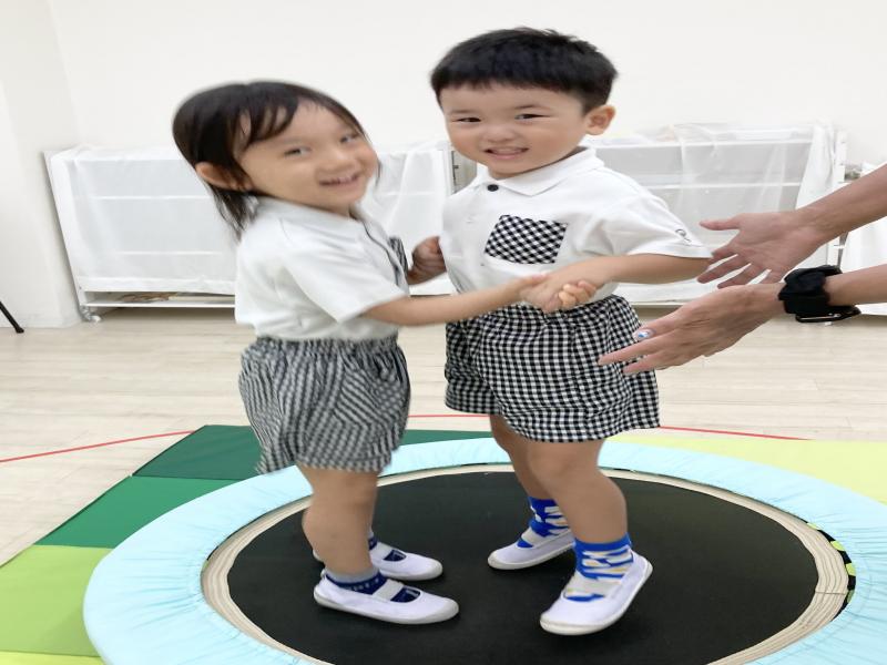 体操をしました！《大阪市西区、新町にある幼児教室一体型保育園》
