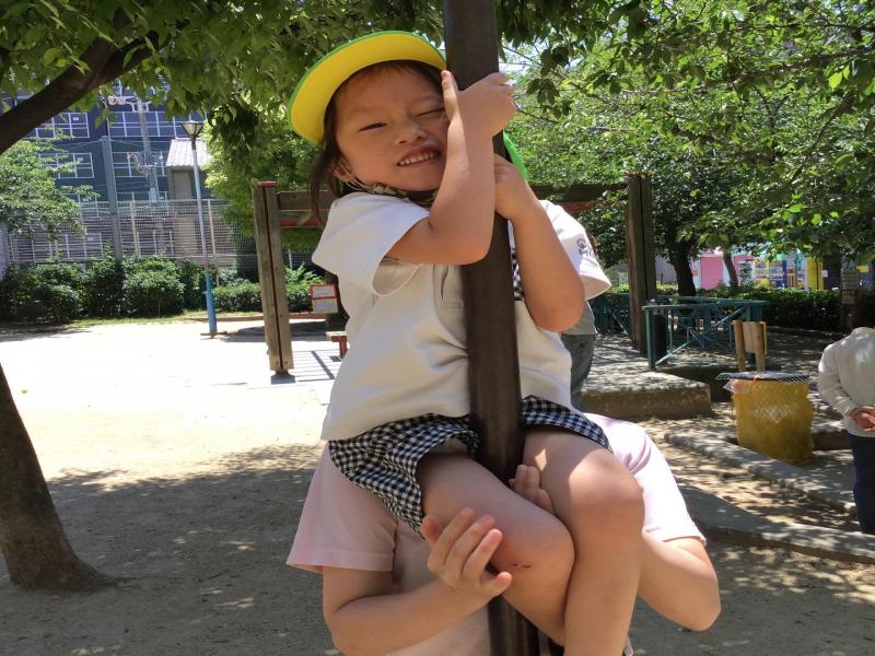 登り棒をしてきました！《大阪市西区、新町にある幼児教育一体型保育園HUGアカデミー》