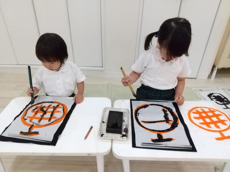 水曜日のカリキュラムは絵画、書道です！《大阪市西区、新町にある幼児教室一体型保育園HUGアカデミー》