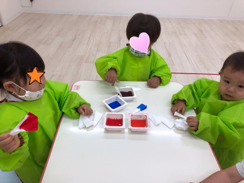 火曜日のカリキュラムはクラフトです《大阪市西区、新町にある幼児教室一体型保育園》