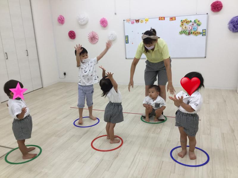 木曜日のカリキュラムはリトミックです《大阪市西区、新町にある幼児教室一体型保育園》