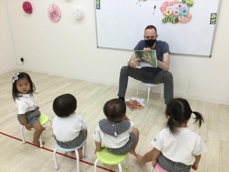 火曜日のカリキュラムは英語です！《大阪市西区新町にある幼児教室一体型保育園》