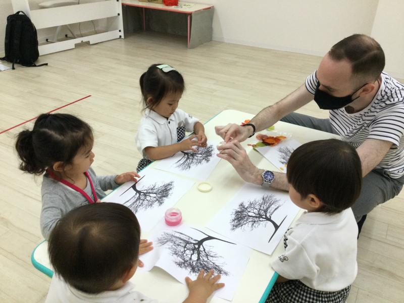 火曜日のカリキュラムは英語です《大阪市西区新町にある幼児教室一体型保育園》