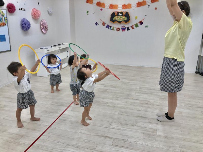 月曜日のカリキュラムは体操です！《大阪市、西区、新町にある幼児教室一体型保育園》