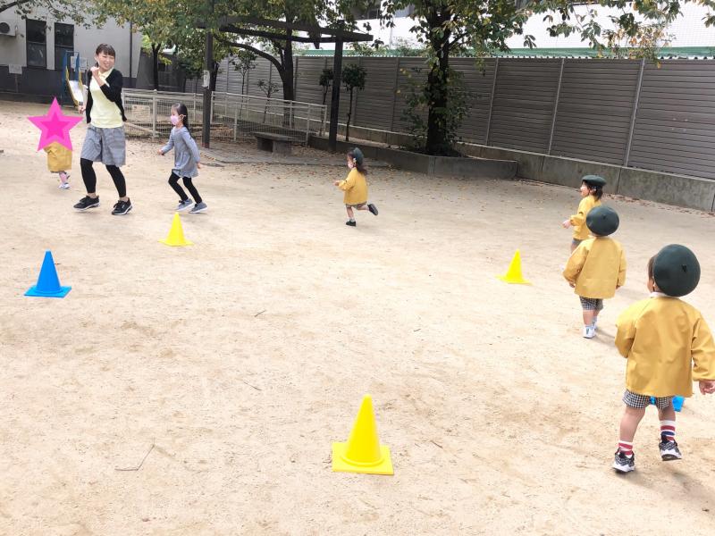 月曜日のカリキュラムは体操です《大阪市西区、新町にある幼児教室一体型保育園》