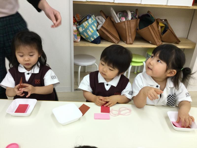 水曜日のカリキュラムはクラフトです。《大阪市西区、新町にある幼児教育一体型保育園HUGアカデミー》