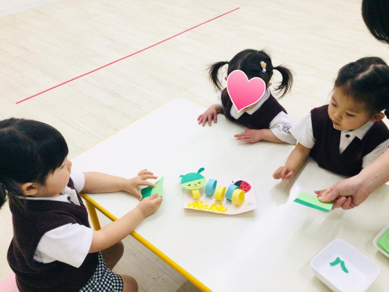 水曜日のカリキュラムはクラフトです。《大阪市西区、新町にある幼児教育一体型保育園HUGアカデミー