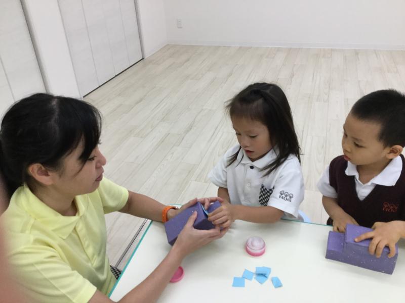 クラフトをしました♪《大阪市西区新町にある幼児教室一体型保育園》