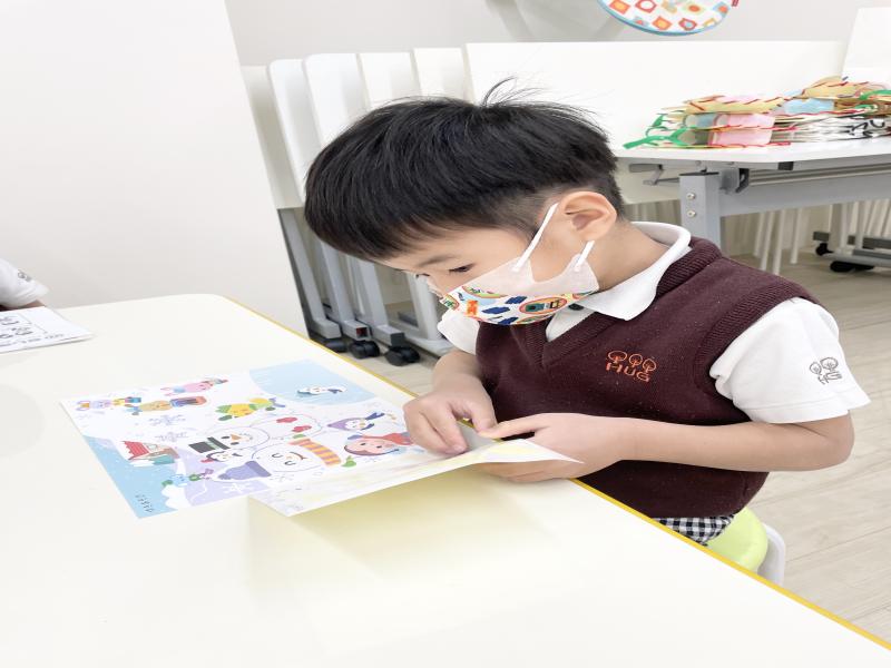月曜日のカリキュラムは基礎学習です。《大阪市西区、新町にある幼児教室一体型保育園》