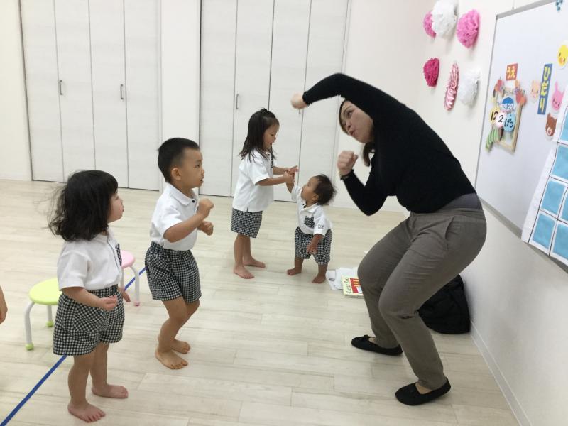 ☆ Let's English☆《大阪市西区、新町にある幼児教室一体型保育園》