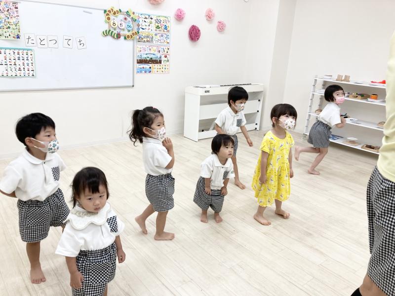 盆踊りの練習をしました《大阪市西区、新町にある幼児教育一体型保育園HUGアカデミー、一時預かり、一時保育》