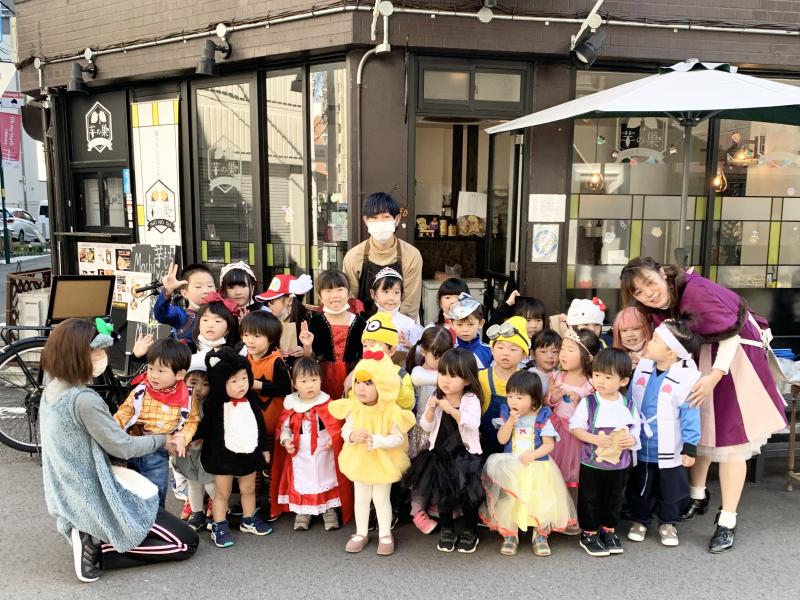 トリックアトリートをしに行きました^_^ 《大阪市西区、新町にある幼児教育一体型保育園HUGアカデミー、一時預かり、一時保育》