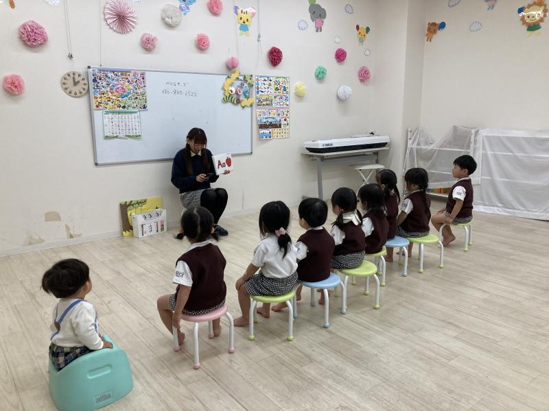 グリーティング《大阪市西区,新町にある幼児教育一体型保育園HUGアカデミー、一時預かり、一時保育》