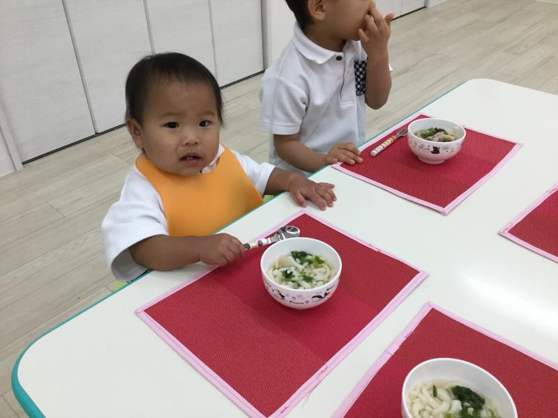 七草がゆと、たこ作り♪《大阪市西区、新町にある幼児教室一体型保育園》