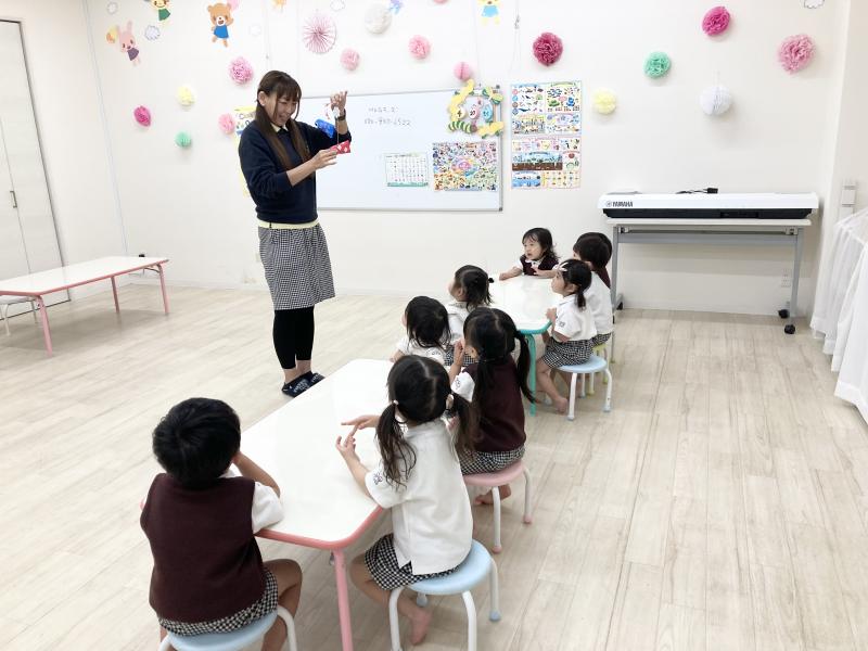 こいのぼり製作をしました! 《大阪市西区,新町にある幼児教育一体型保育園HUGアカデミー、一時預かり、一時保育》