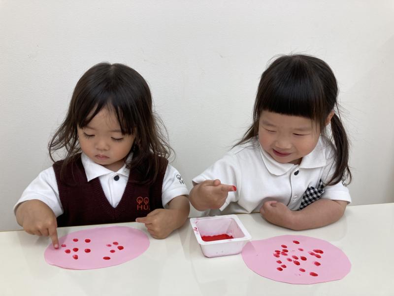 紫陽花やカエルを作りました《大阪市西区,新町にある幼児教育一体型保育園HUGアカデミー、一時預かり、一時保育》