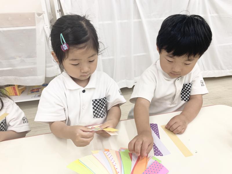 七夕飾りを作りましたよ☆《大阪市西区,新町にある幼児教育一体型保育園HUGアカデミー、一時預かり、一時保育》