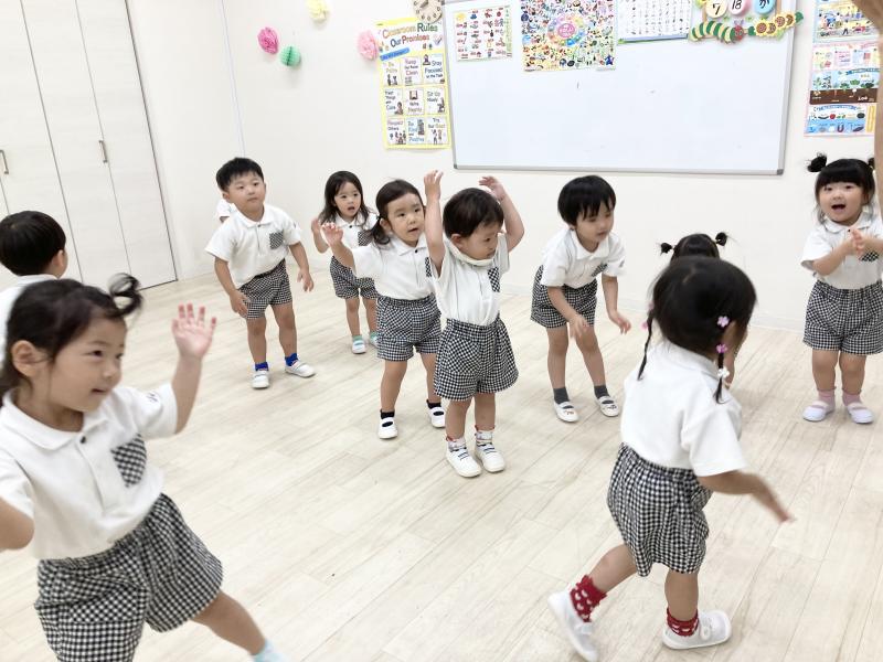 リトミックをしました♪ 《大阪市西区,新町にある幼児教育一体型保育園HUGアカデミー、一時預かり、一時保育》