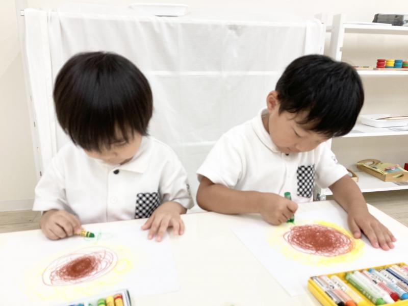絵画をしました！《大阪市西区,新町にある幼児教育一体型保育園HUGアカデミー、一時預かり、一時保育》