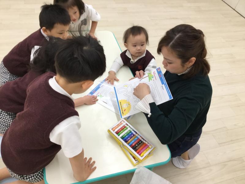 English class today！《大阪市西区、西大橋にある幼児教室一体型保育園》