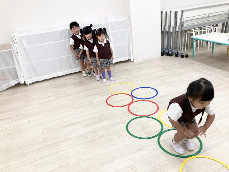 体操をしました♪ 《大阪市西区,新町にある幼児教育一体型保育園HUGアカデミー、一時預かり、一時保育》